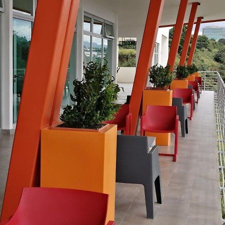 Boho Chic, Apart- Condo Cerca De Sjo Intl Airport 에레디아 외부 사진
