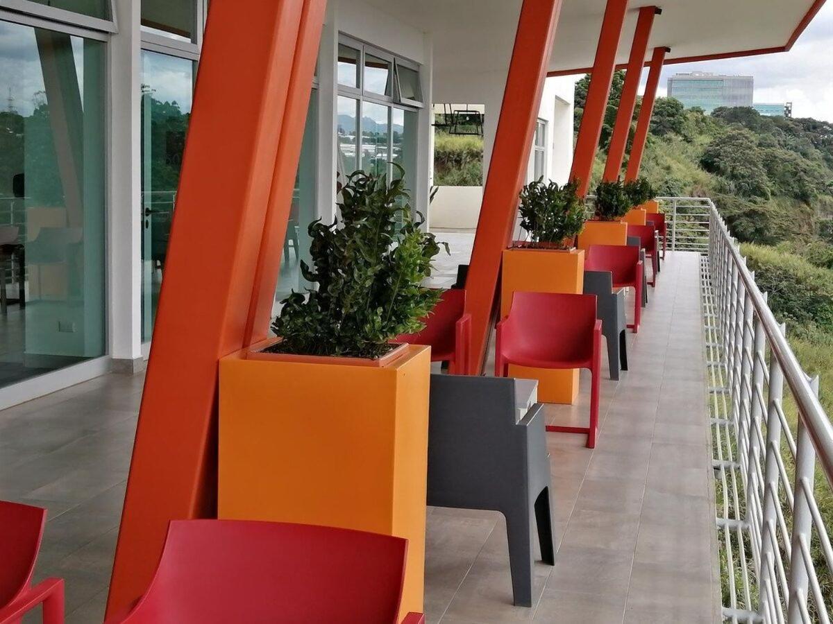 Boho Chic, Apart- Condo Cerca De Sjo Intl Airport 에레디아 외부 사진