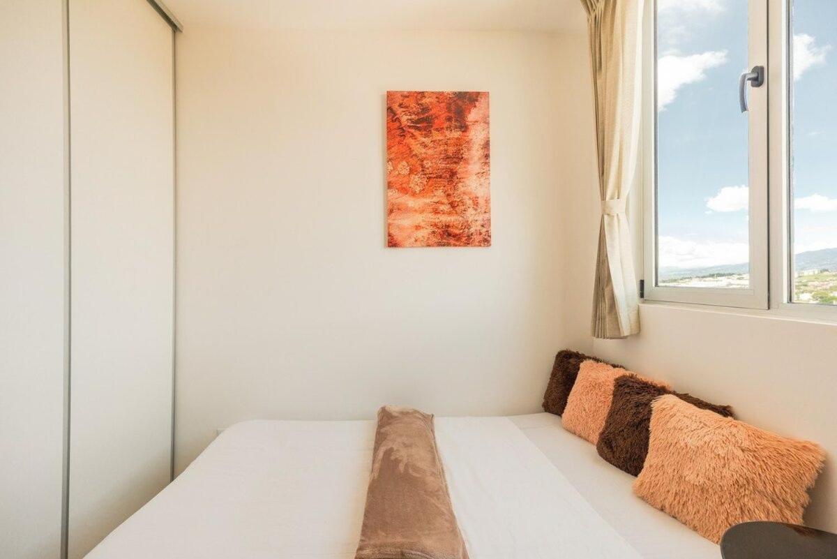 Boho Chic, Apart- Condo Cerca De Sjo Intl Airport 에레디아 외부 사진