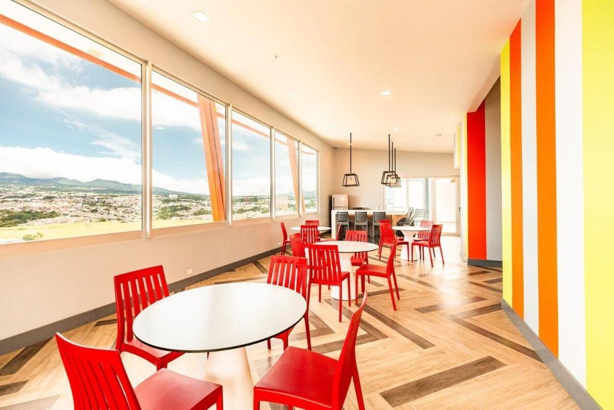 Boho Chic, Apart- Condo Cerca De Sjo Intl Airport 에레디아 외부 사진